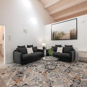 Zuara9room Frühstückspension